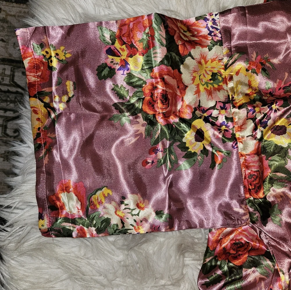 Silky Floral Satin Robe – Mauve Rose Print – One Size Fits Most